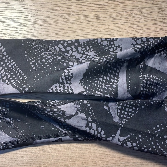 lululemon Tight Stuff Tight - Picture 14 of 16